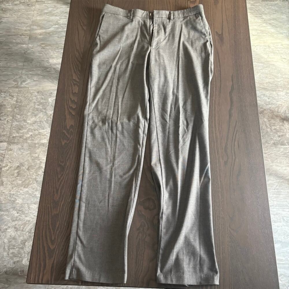 Lot of 2 Men's dress pants sz 34/34 Braggi Haggar Straight Leg